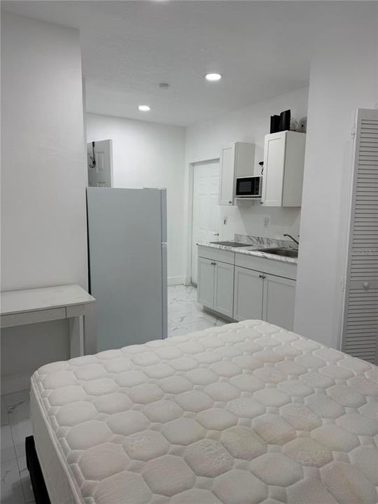 В аренду: $1,100 (1 спален, 1 ванн, 300 Квадратных фут)