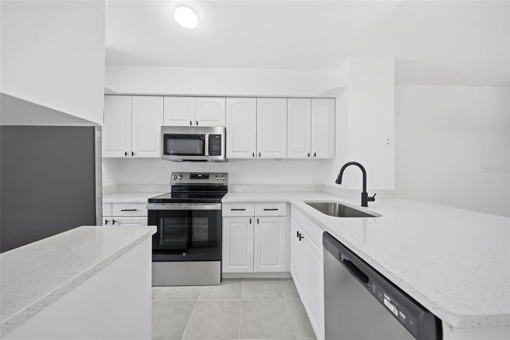 En Venta: $215,000 (2 camas, 2 baños, 1089 Pies cuadrados)