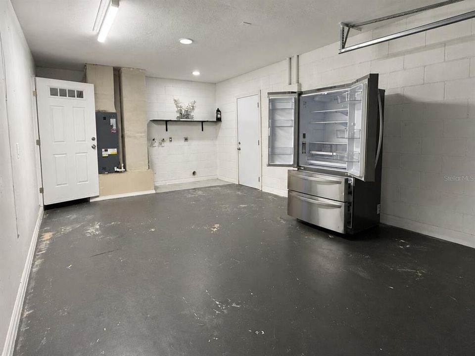 For Sale: $235,000 (2 beds, 2 baths, 1032 Square Feet)