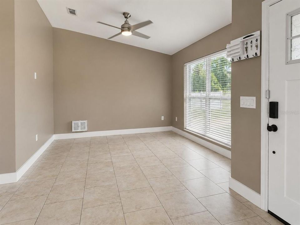 For Sale: $235,000 (2 beds, 2 baths, 1032 Square Feet)