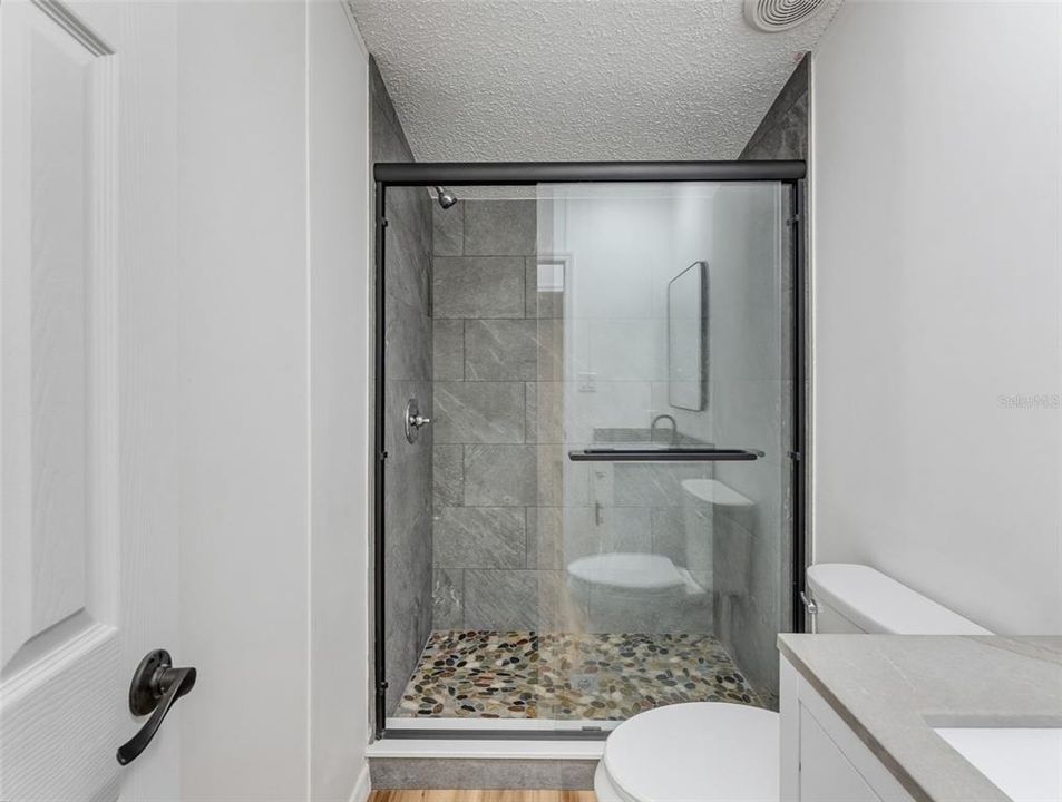На продажу: $229,999 (3 спален, 2 ванн, 1152 Квадратных фут)