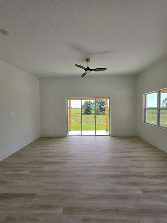 For Sale: $499,900 (4 beds, 2 baths, 2016 Square Feet)