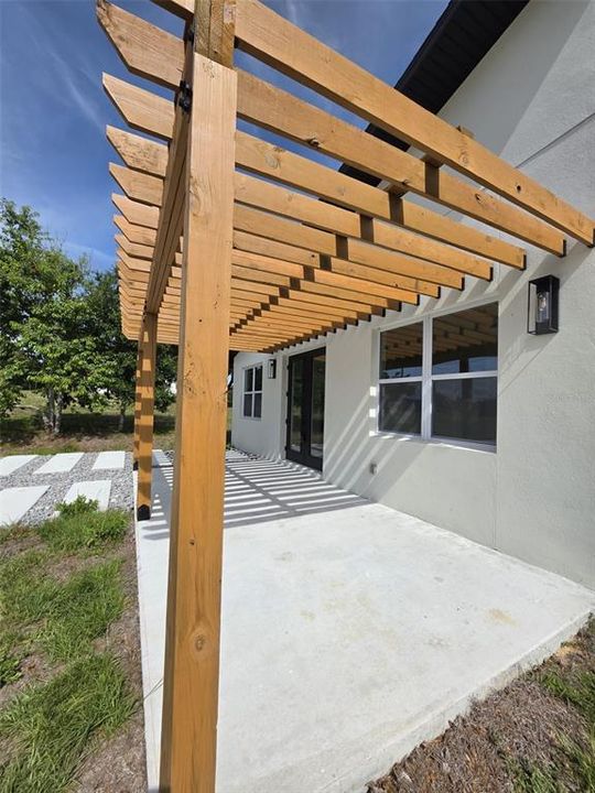 For Sale: $499,900 (4 beds, 2 baths, 2016 Square Feet)