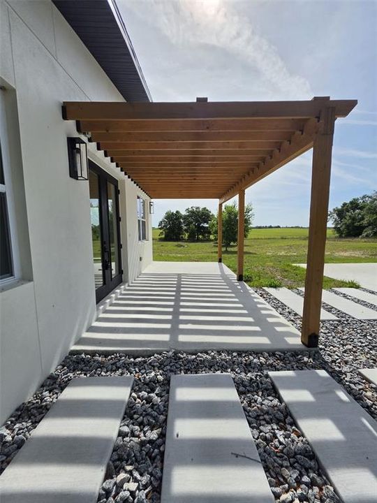 For Sale: $499,900 (4 beds, 2 baths, 2016 Square Feet)
