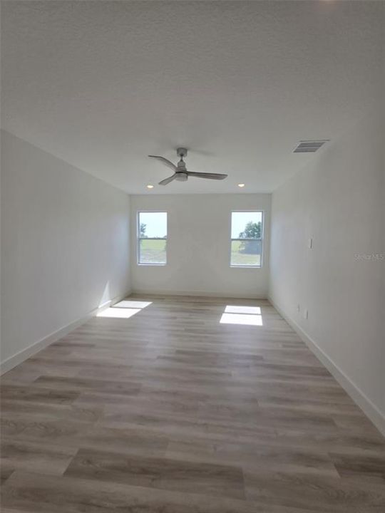For Sale: $499,900 (4 beds, 2 baths, 2016 Square Feet)