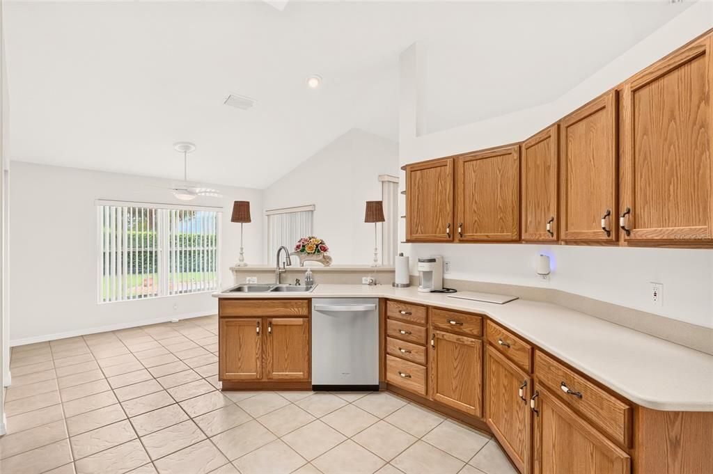 For Sale: $344,900 (3 beds, 2 baths, 2131 Square Feet)