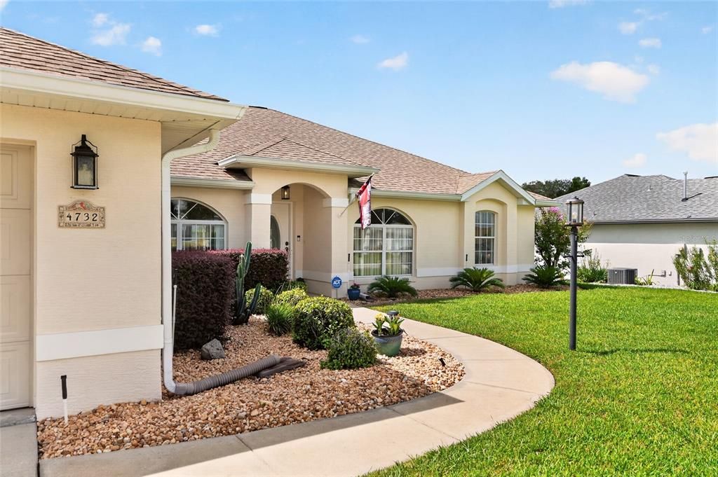 For Sale: $344,900 (3 beds, 2 baths, 2131 Square Feet)