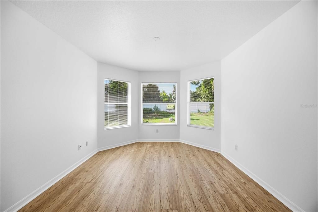 For Sale: $424,900 (3 beds, 2 baths, 1576 Square Feet)
