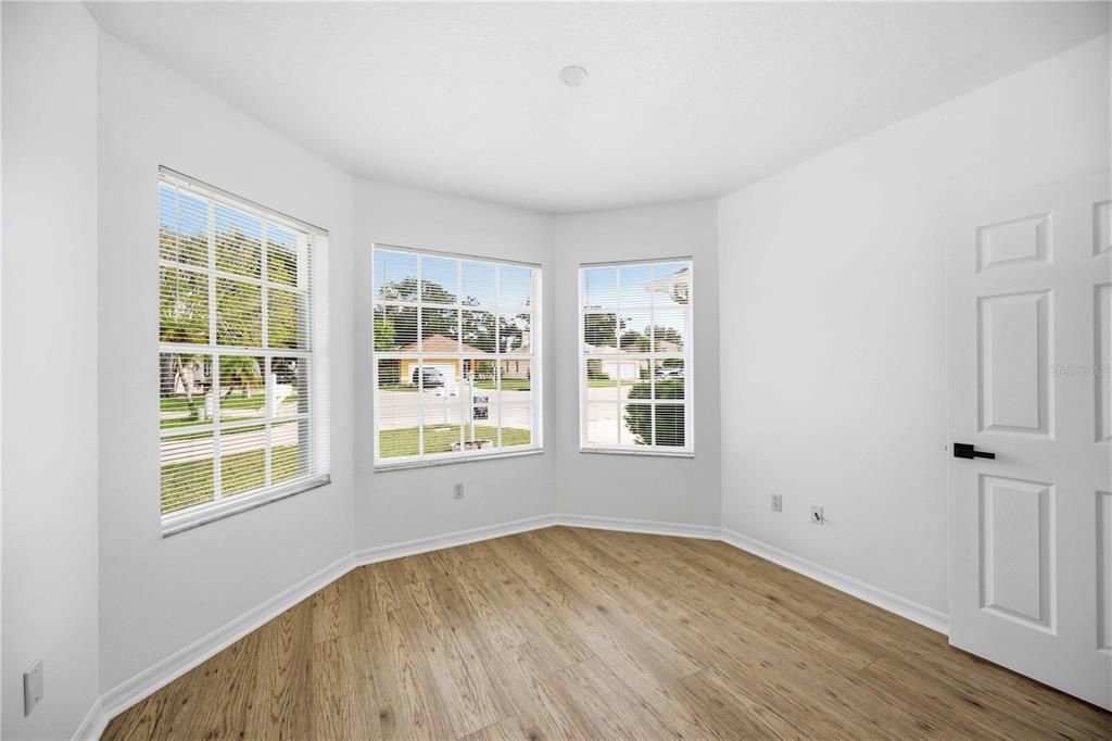 For Sale: $424,900 (3 beds, 2 baths, 1576 Square Feet)