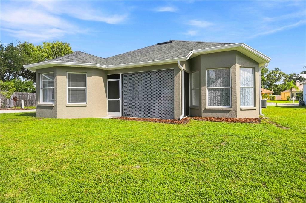 For Sale: $424,900 (3 beds, 2 baths, 1576 Square Feet)