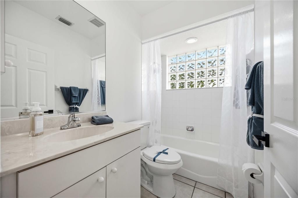 For Sale: $424,900 (3 beds, 2 baths, 1576 Square Feet)