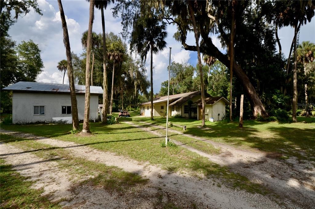 En Venta: $370,000 (3 camas, 3 baños, 2400 Pies cuadrados)