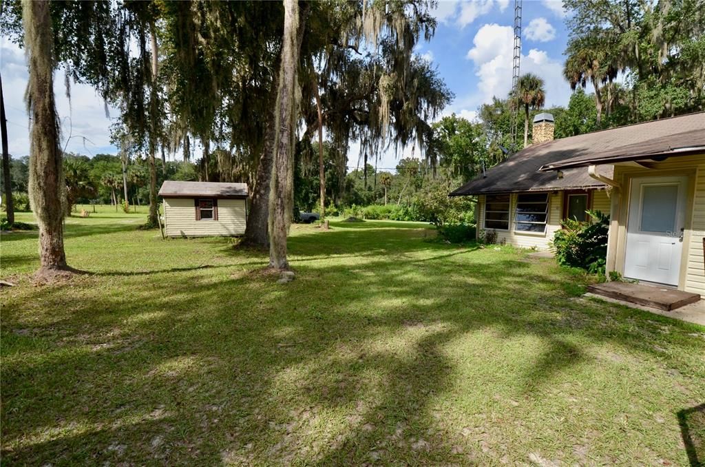 En Venta: $370,000 (3 camas, 3 baños, 2400 Pies cuadrados)