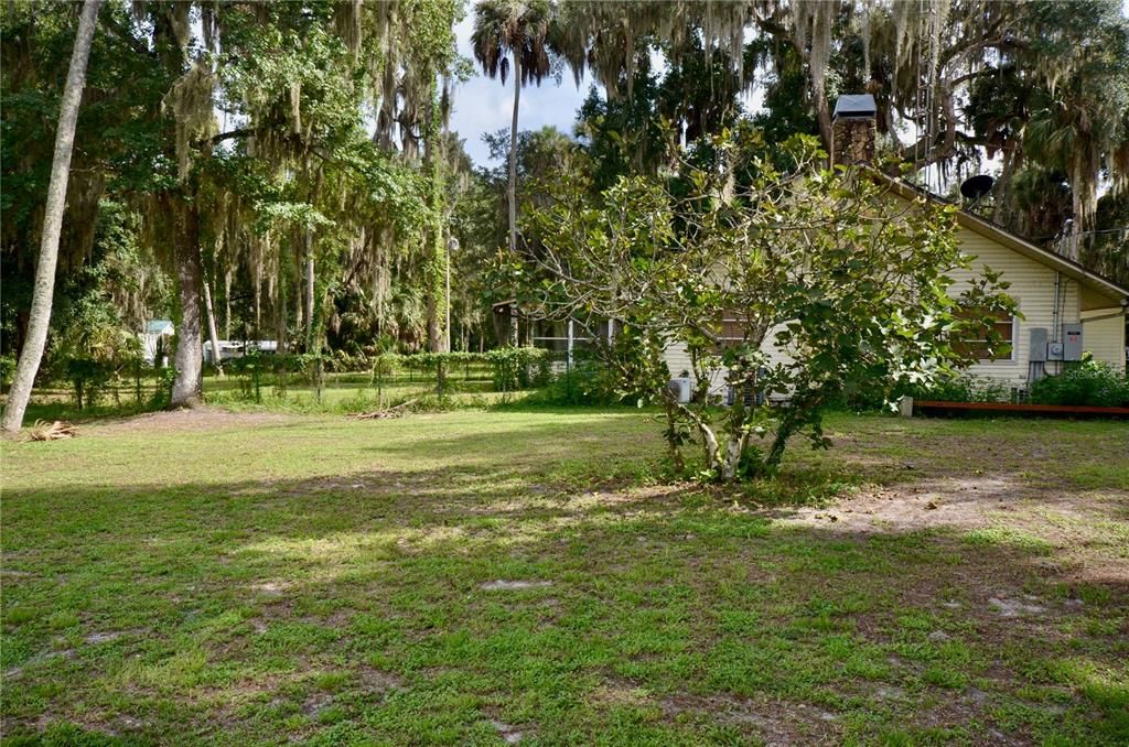 En Venta: $370,000 (3 camas, 3 baños, 2400 Pies cuadrados)