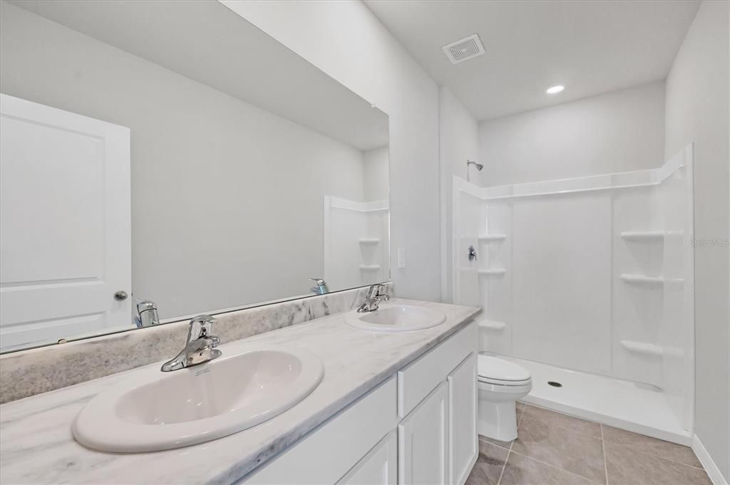 В аренду: $2,300 (3 спален, 2 ванн, 1702 Квадратных фут)