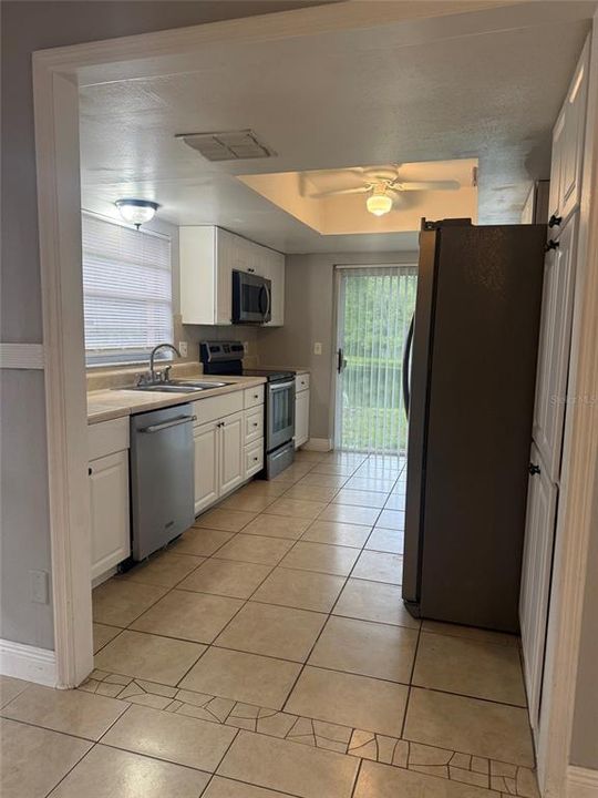 For Rent: $2,495 (5 beds, 2 baths, 1568 Square Feet)