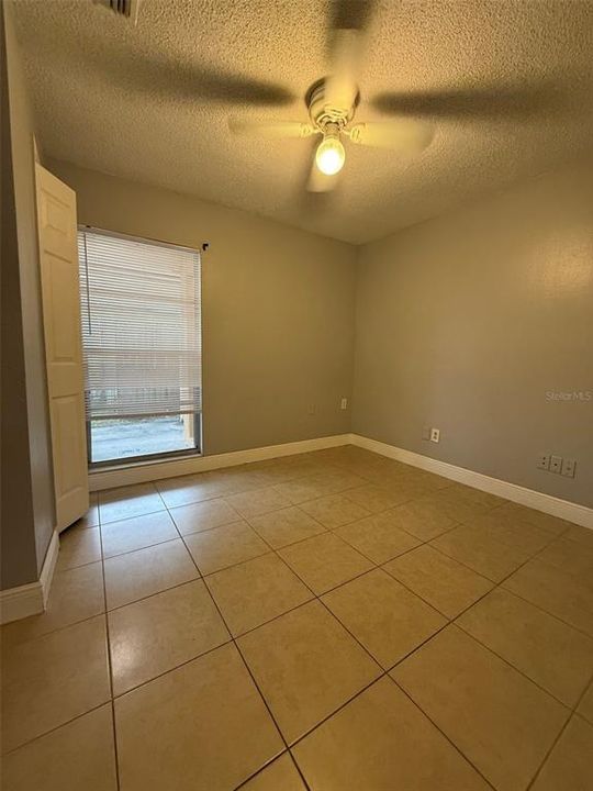 For Rent: $2,495 (5 beds, 2 baths, 1568 Square Feet)