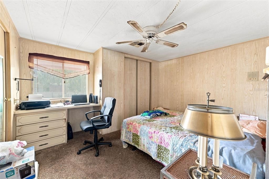 На продажу: $125,000 (2 спален, 2 ванн, 1384 Квадратных фут)