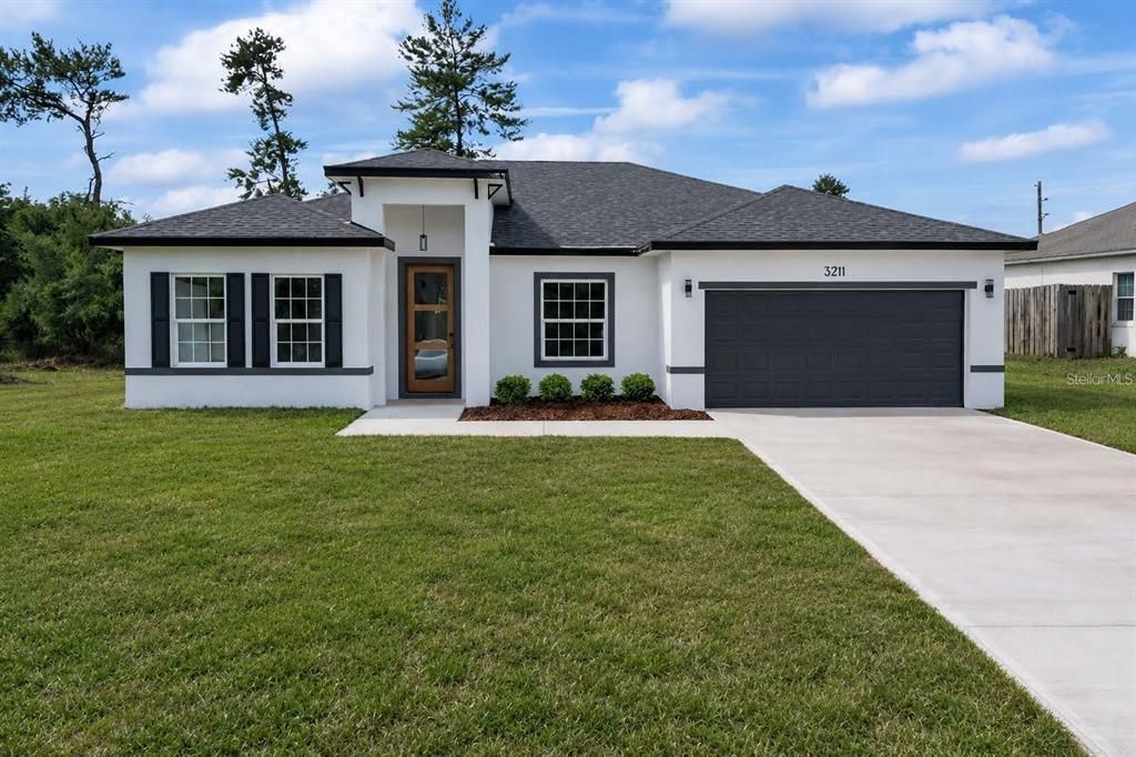 For Rent: $2,000 (4 beds, 2 baths, 1774 Square Feet)