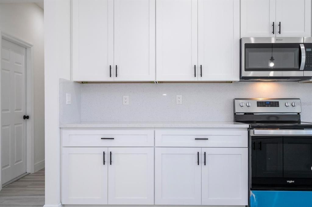 For Rent: $2,000 (4 beds, 2 baths, 1774 Square Feet)
