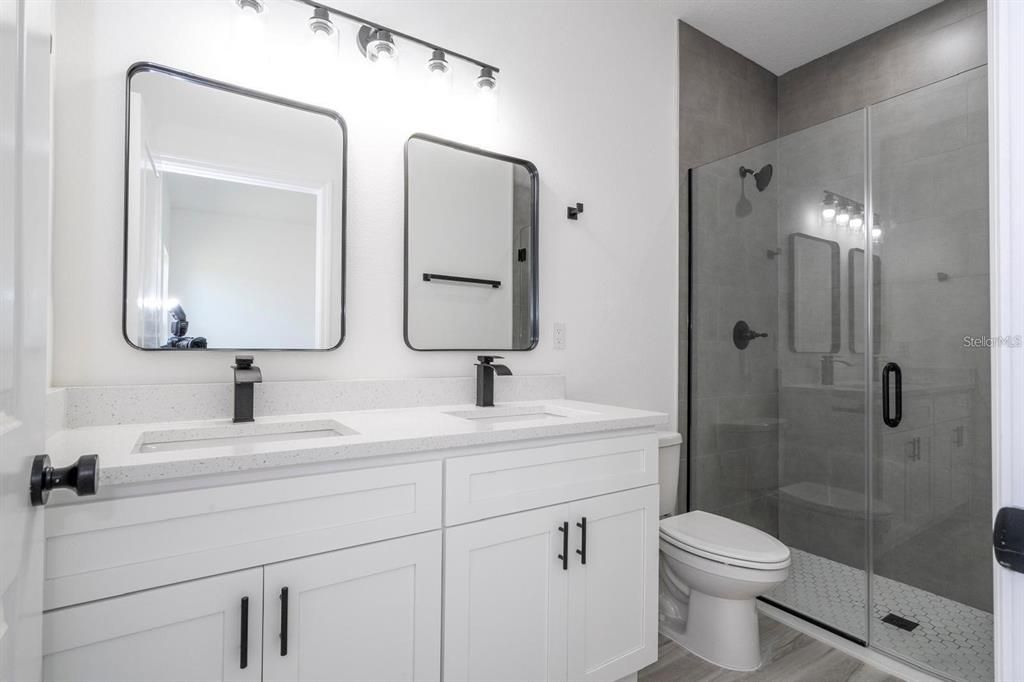 For Rent: $2,000 (4 beds, 2 baths, 1774 Square Feet)
