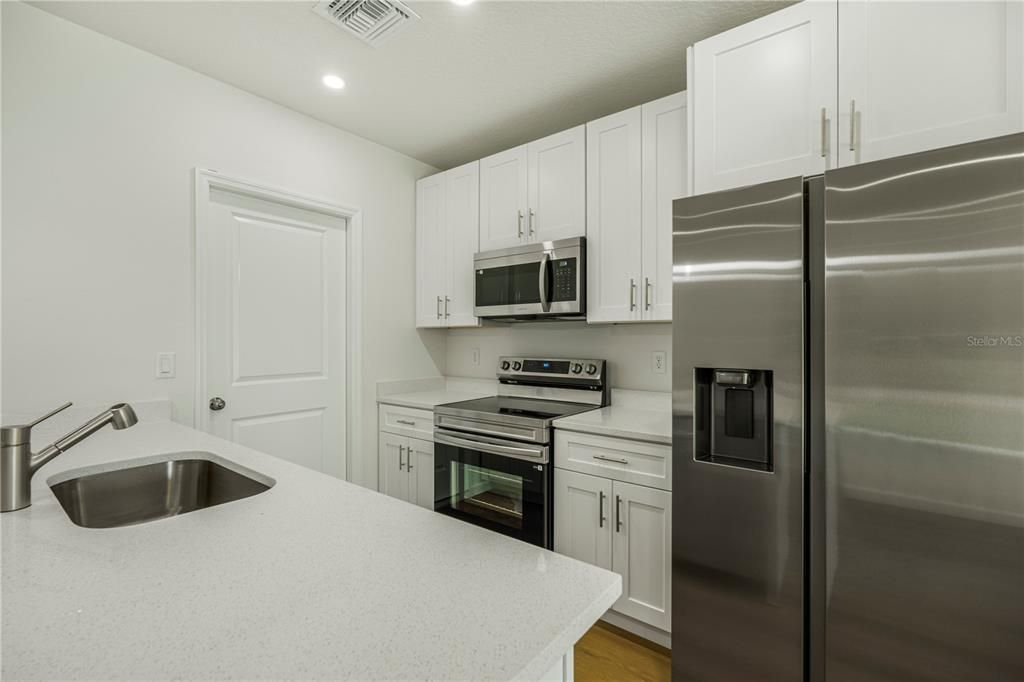 Activo con contrato: $599,000 (0 camas, 0 baños, 2158 Pies cuadrados)