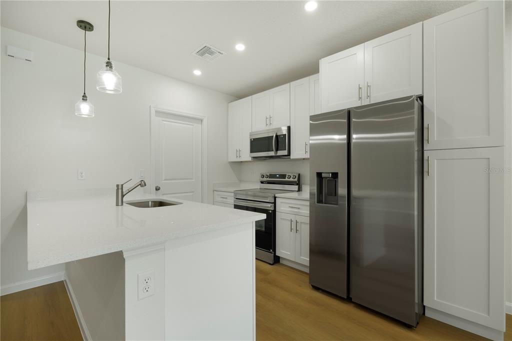 Activo con contrato: $599,000 (0 camas, 0 baños, 2158 Pies cuadrados)