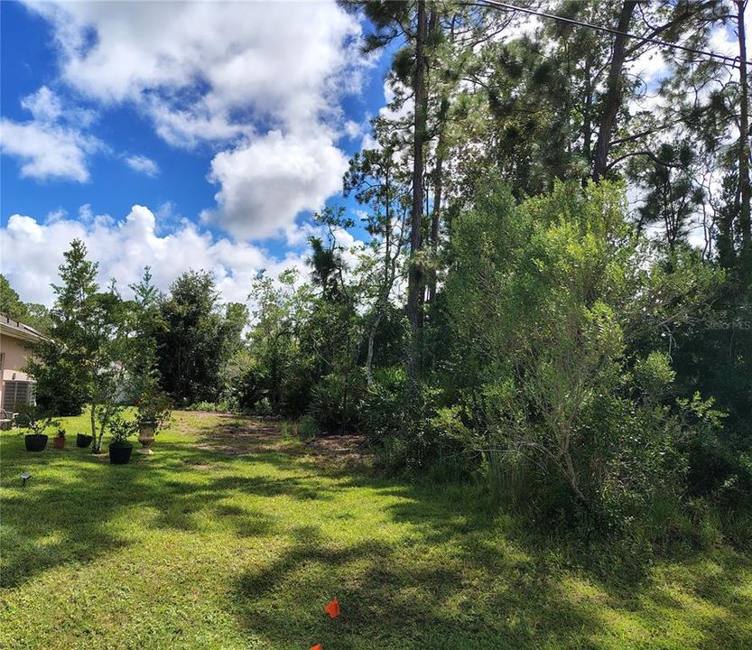 На продажу: $79,900 (0.23 acres)
