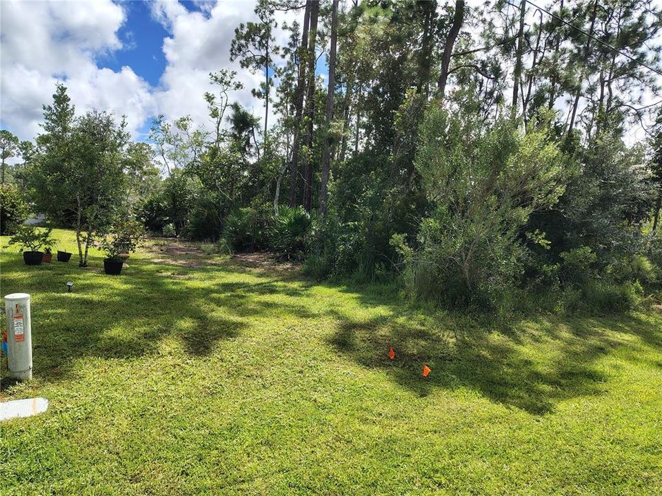 На продажу: $79,900 (0.23 acres)
