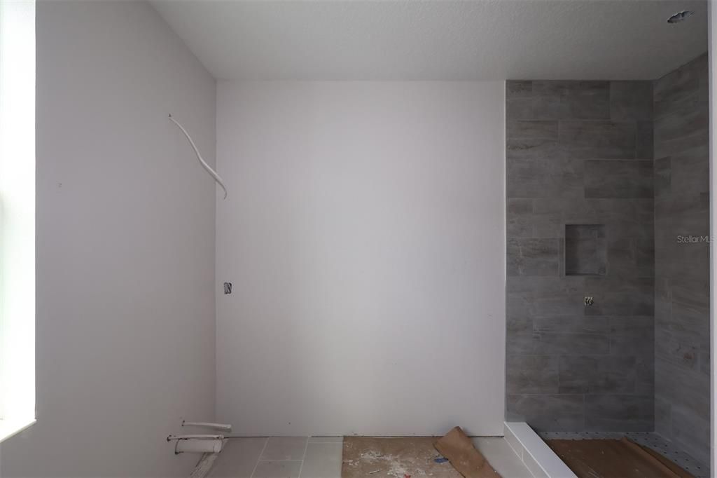 На продажу: $479,990 (4 спален, 2 ванн, 2341 Квадратных фут)