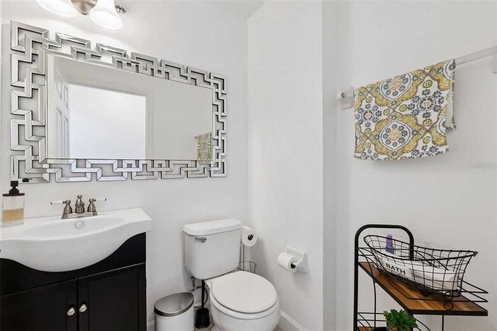 Activo con contrato: $524,999 (3 camas, 2 baños, 2078 Pies cuadrados)