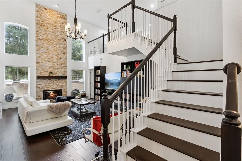 Activo con contrato: $524,999 (3 camas, 2 baños, 2078 Pies cuadrados)