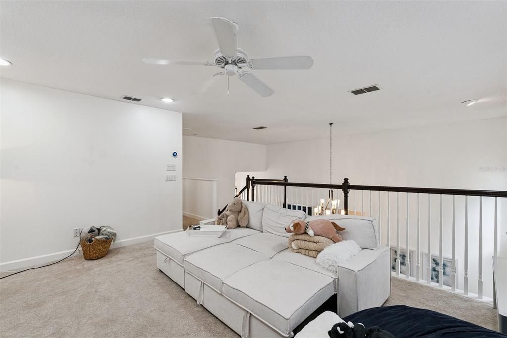 Activo con contrato: $524,999 (3 camas, 2 baños, 2078 Pies cuadrados)