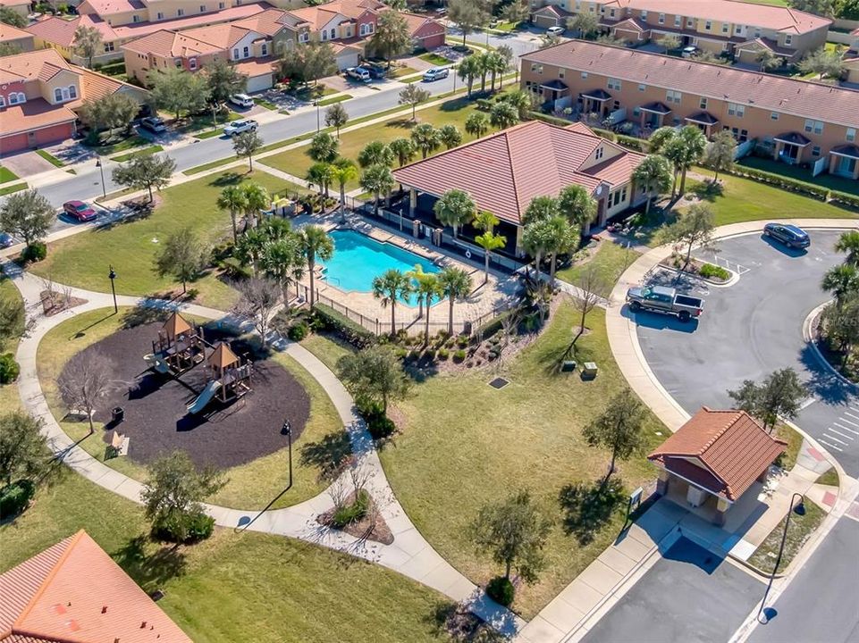 Activo con contrato: $524,999 (3 camas, 2 baños, 2078 Pies cuadrados)