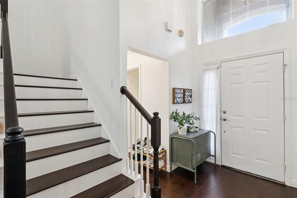 Activo con contrato: $524,999 (3 camas, 2 baños, 2078 Pies cuadrados)
