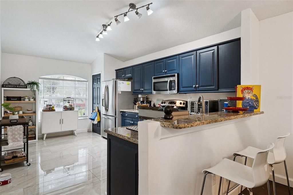 Activo con contrato: $524,999 (3 camas, 2 baños, 2078 Pies cuadrados)