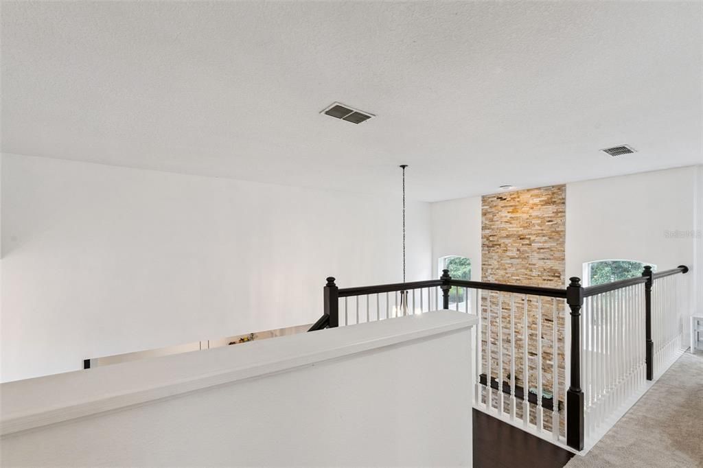 Activo con contrato: $524,999 (3 camas, 2 baños, 2078 Pies cuadrados)