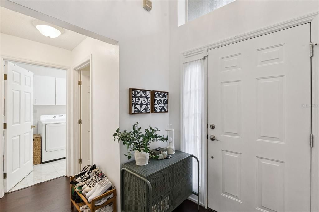 Activo con contrato: $524,999 (3 camas, 2 baños, 2078 Pies cuadrados)