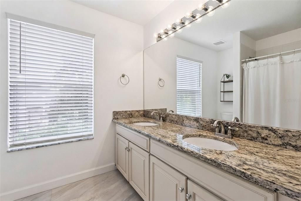 Activo con contrato: $524,999 (3 camas, 2 baños, 2078 Pies cuadrados)