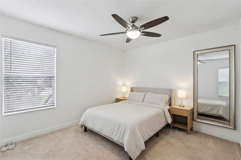 Activo con contrato: $524,999 (3 camas, 2 baños, 2078 Pies cuadrados)