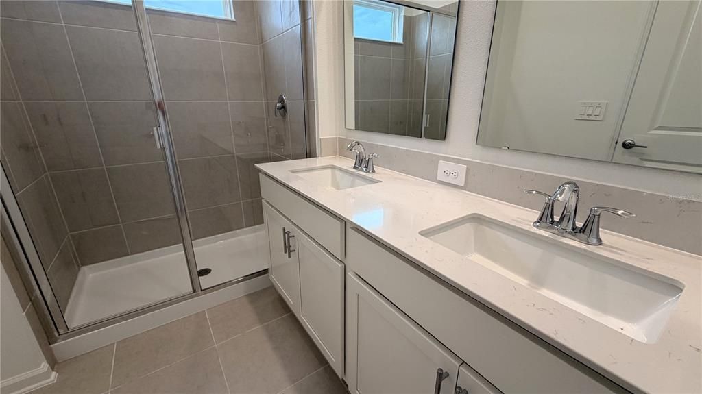 For Rent: $2,600 (3 beds, 2 baths, 1647 Square Feet)