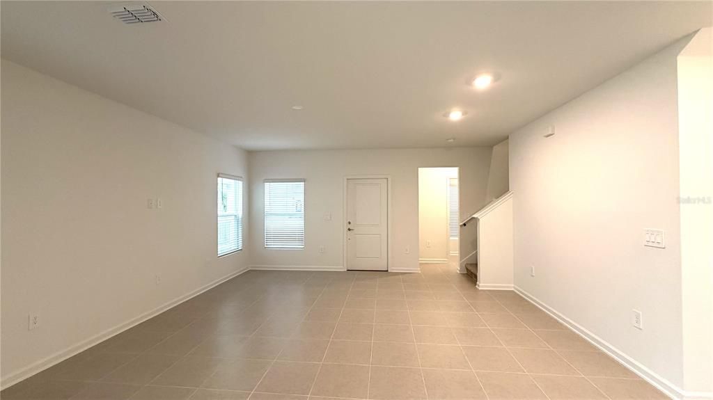 For Rent: $2,600 (3 beds, 2 baths, 1647 Square Feet)