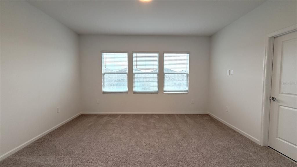 For Rent: $2,600 (3 beds, 2 baths, 1647 Square Feet)