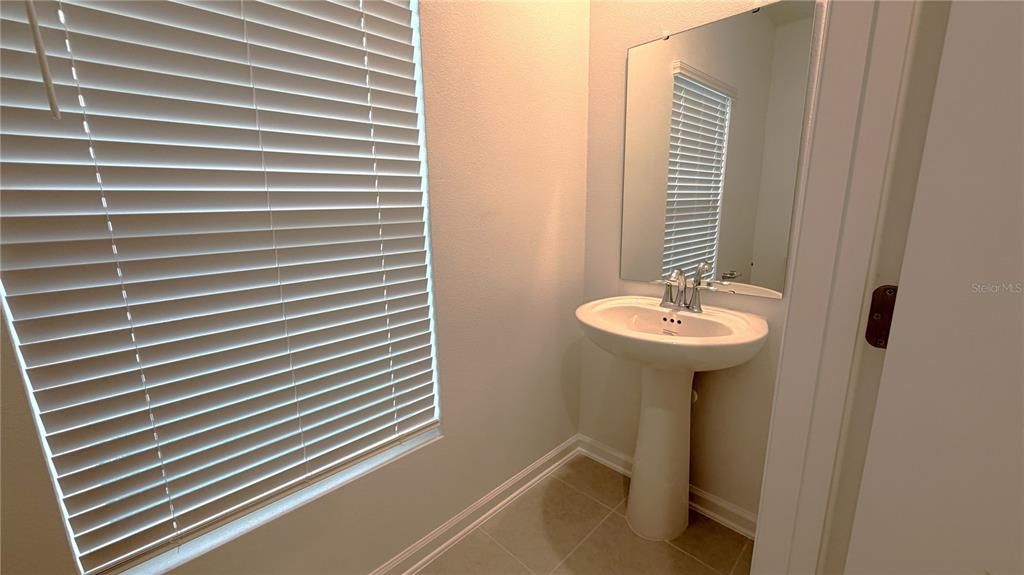 For Rent: $2,600 (3 beds, 2 baths, 1647 Square Feet)