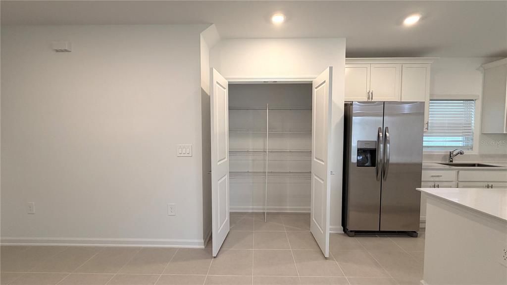 For Rent: $2,600 (3 beds, 2 baths, 1647 Square Feet)