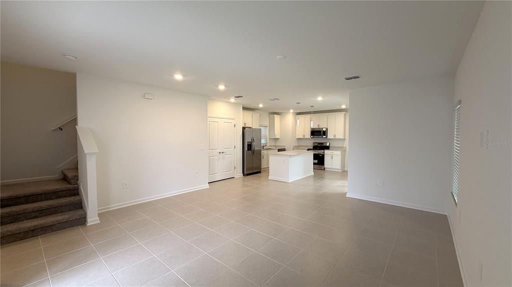 For Rent: $2,600 (3 beds, 2 baths, 1647 Square Feet)