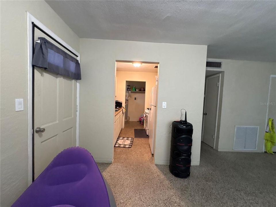 For Sale: $119,900 (2 beds, 1 baths, 1008 Square Feet)