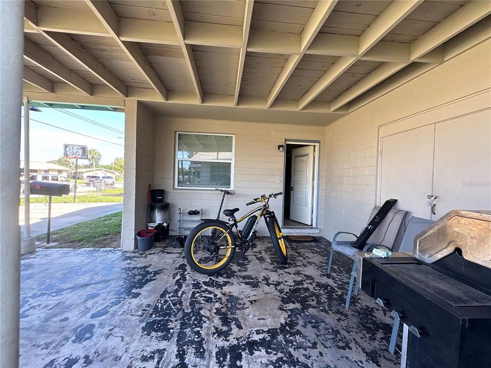 For Sale: $119,900 (2 beds, 1 baths, 1008 Square Feet)