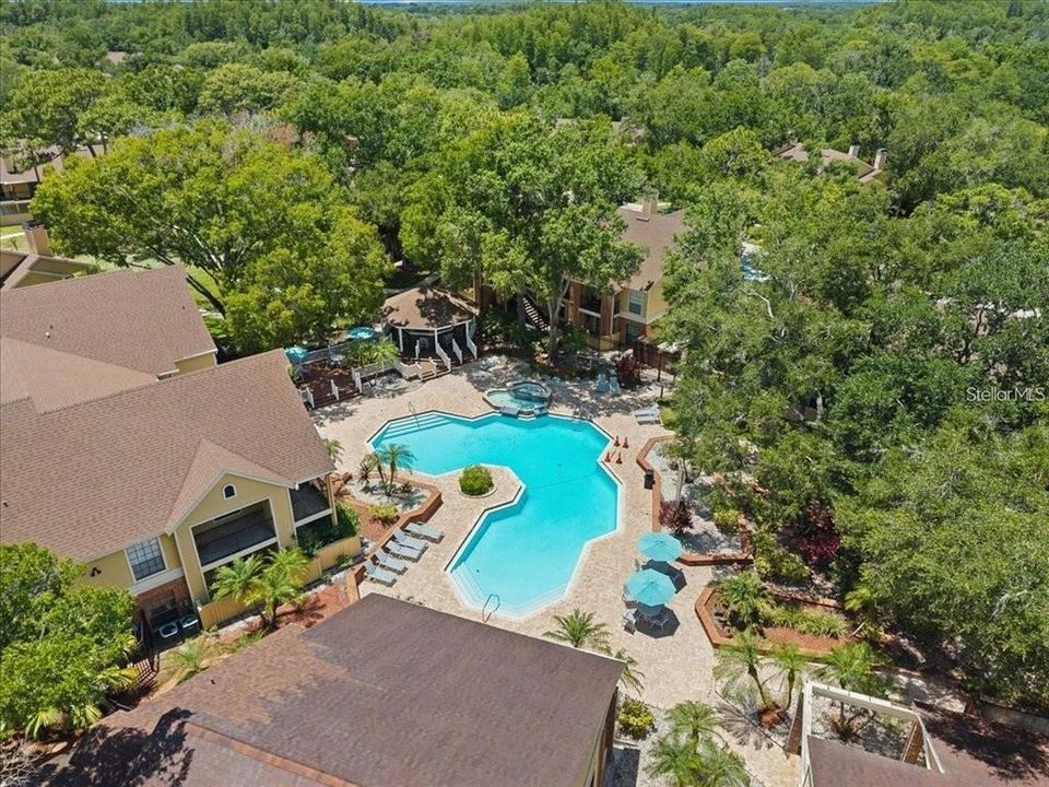 For Rent: $1,800 (2 beds, 2 baths, 1027 Square Feet)