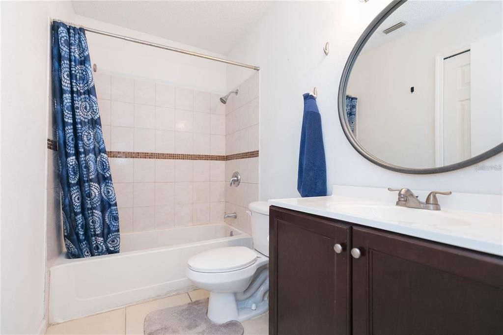 For Rent: $1,800 (2 beds, 2 baths, 1027 Square Feet)
